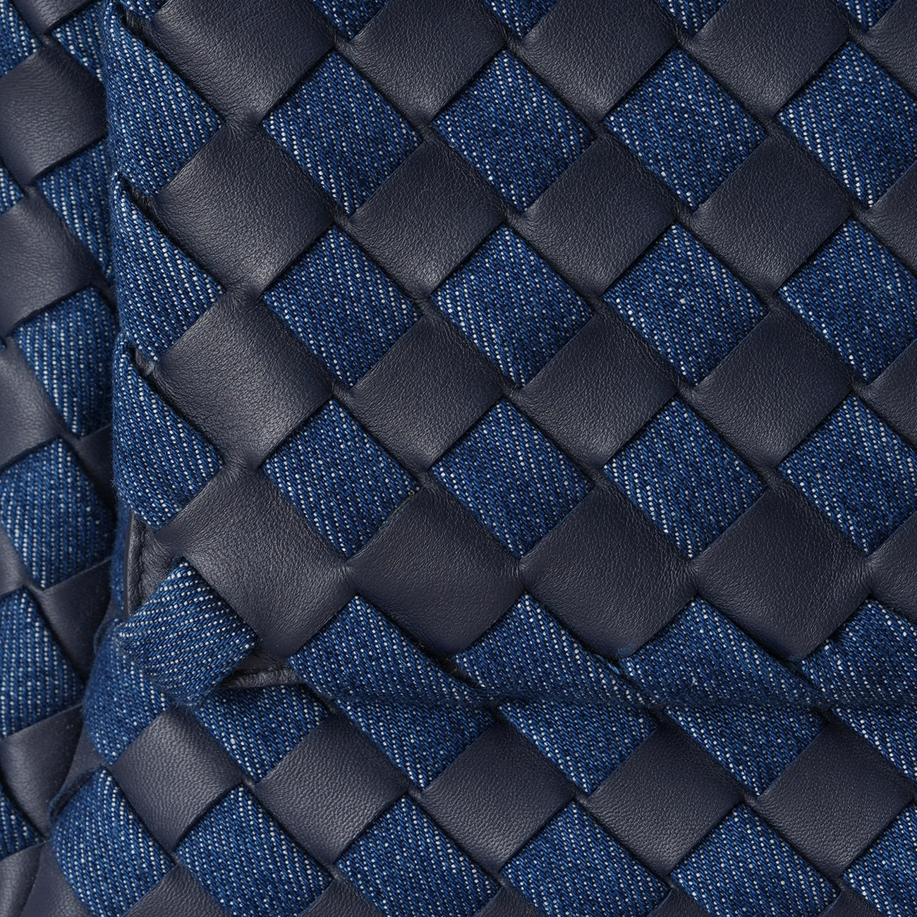 BOTTEGA VENETA(USED)보테가베네타 데님 인트레치아토 메신저 백